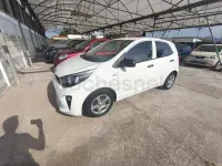 Usado Kia Picanto 67 CV (49 kW) 2019 Blanco Utilitario