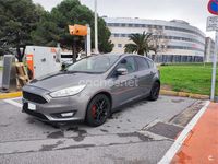 Usado Ford Focus Trend 125 CV (91 kW) 2015 Gris / plata Berlina