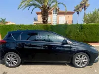 Usado Toyota Auris Hybrid Advance 136 CV (100 kW) 2015 Negro Berlina