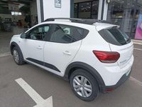 Usado Dacia Sandero Expression 91 CV (66 kW) 2024 Blanco Utilitario