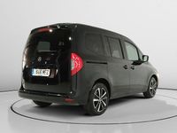 Usado Mercedes T180 116 CV (85 kW) 2023 Negro Monovolumen