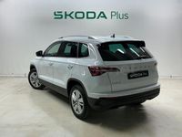 Usado Skoda Karoq Selection 150 CV (110 kW) 2025 Blanco SUV