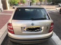 Usado Skoda Fabia 64 HP (47 kW) 2005 Bege Sedan