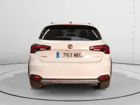 Usado Fiat Tipo Cross 131 CV (96 kW) 2022 Blanco Berlina