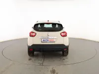 Usado Renault Captur Zen 120 CV (88 kW) 2014 Blanco SUV
