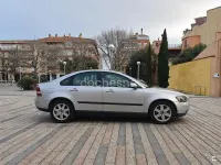 Usado Volvo S40 Momentum 136 CV (100 kW) 2006 Gris / plata Berlina