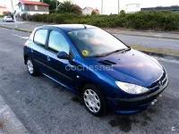 Usado Peugeot 206 70 CV (51 kW) 2006 Azul Berlina