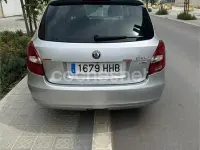 Usado Skoda Fabia 75 CV (55 kW) 2011 Gris / plata Familiar