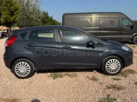 Usado Ford Fiesta Trend 82 CV (60 kW) 2013 Azul Berlina