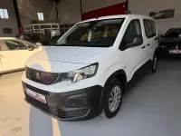 Usado Peugeot Rifter Access 100 CV (73 kW) 2020 Blanco Monovolumen