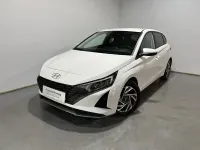 Usado Hyundai i20 83 CV (61 kW) 2025 Blanco Utilitario