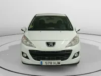 Usado Peugeot 207 Active 70 CV (51 kW) 2012 Blanco Berlina