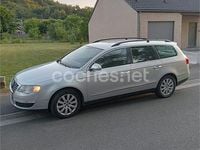 Usado VW Passat Advance 105 CV (77 kW) 2008 Gris / plata Berlina