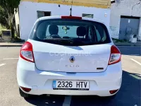 Usado Renault Clio IV Authentique 75 CV (55 kW) 2013 Blanco Berlina