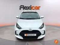 Usado Toyota Yaris Active 116 CV (85 kW) 2025 Blanco Utilitario