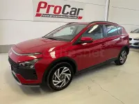 Usado Hyundai Bayon 100 CV (73 kW) 2024 Granate SUV