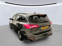 Usado Ford Focus ST-Line 155 CV (114 kW) 2021 Gris Familiar