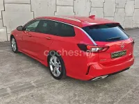 Usado Opel Insignia 210 CV (154 kW) 2019 Rojo Familiar