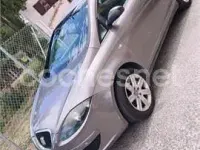 Usado Seat Altea 105 CV (77 kW) 2005 Gris / plata Monovolumen