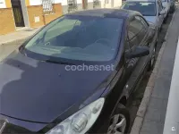 Usado Peugeot 307 CC 110 CV (80 kW) 2007 Negro Descapotable