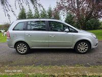 Usado Opel Zafira Cosmo 120 CV (88 kW) 2008 Gris / plata Monovolumen