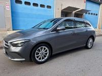 Usado Mercedes B180 136 CV (100 kW) 2021 Gris / plata Monovolumen
