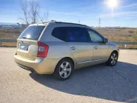 Usado Kia Carens Active 140 CV (102 kW) 2008 Amarillo Monovolumen