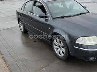 Usado VW Passat Edition 130 CV (95 kW) 2002 Gris / plata Familiar