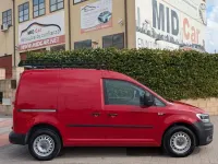 Usado VW Caddy Business 110 CV (80 kW) 2020 Rojo Monovolumen