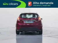 Usado Ford Fiesta Titanium 95 CV (69 kW) 2015 Rojo Utilitario