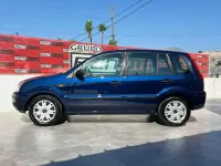 Usado Ford Fusion 68 CV (50 kW) 2003 Azul Utilitario