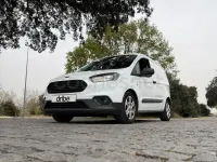 Usado Ford Tourneo Courier Sport 100 CV (73 kW) 2021 Blanco Monovolumen