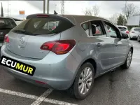 Usado Opel Astra Cosmo 110 CV (80 kW) 2011 Azul Utilitario