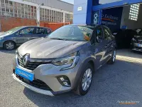 Usado Renault Captur Zen 90 CV (66 kW) 2021 Gris / plata SUV