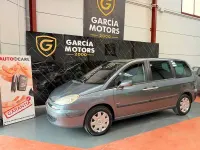 Usado Peugeot 807 136 CV (100 kW) 2008 Gris / plata Monovolumen