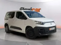 Usado Fiat Doblò 102 CV (75 kW) 2023 Blanco Monovolumen