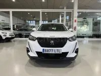 Usado Peugeot 2008 Active 110 CV (80 kW) 2021 Blanco SUV