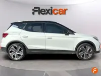 Usado Seat Arona FR 150 CV (110 kW) 2024 Gris / plata SUV