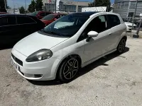 Usado Fiat Grande Punto Active 90 CV (66 kW) 2009 Blanco Utilitario