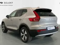 Usado Volvo XC40 Core 163 CV (119 kW) 2022 Gris / plata SUV