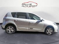 Usado Renault Scénic III LIMITED 110 CV (80 kW) 2016 Gris / plata Monovolumen