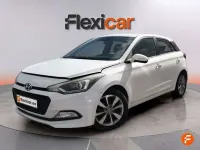 Käytetty Hyundai i20 84 HP (61 kW) 2015 Valkoinen Sedan