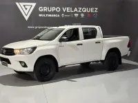 Używany Toyota HiLux 150 KM (110 kW) 2020 Biały Pickup