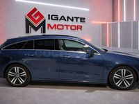 Usado Mercedes CLA200 Shooting Brake 150 CV (110 kW) 2020 Azul metalizado Familiar