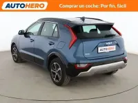 Käytetty Kia Niro 141 HP (103 kW) 2023 Sininen Katumaasturi