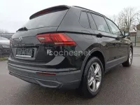 Käytetty VW Tiguan R-line 200 HP (147 kW) 2020 Musta Katumaasturi