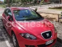Usado Seat Leon Reference 105 CV (77 kW) 2007 Rojo Utilitario