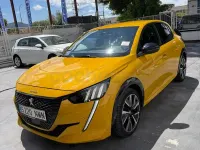 Usado Peugeot 208 GT 102 CV (75 kW) 2021 Amarillo Utilitario