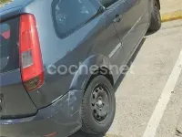 Usado Ford Fiesta 80 CV (58 kW) 2005 Negro Utilitario