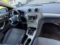 Usado Ford Mondeo Ambiente 125 CV (91 kW) 2007 Negro Berlina